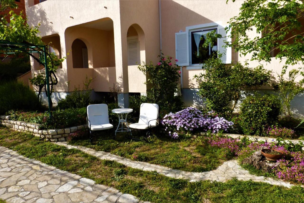 Apartmani Milena Barbat na Rabu المظهر الخارجي الصورة