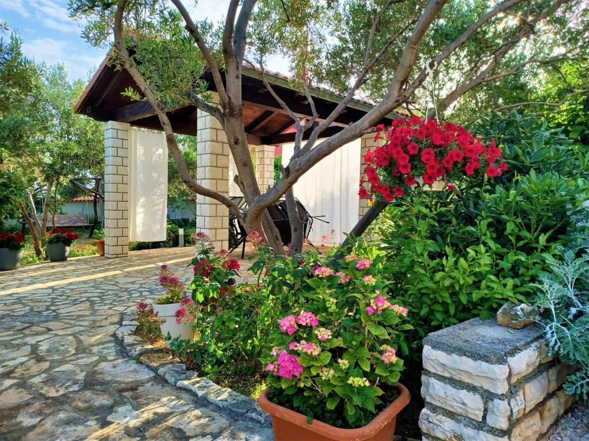 Apartmani Milena Barbat na Rabu المظهر الخارجي الصورة