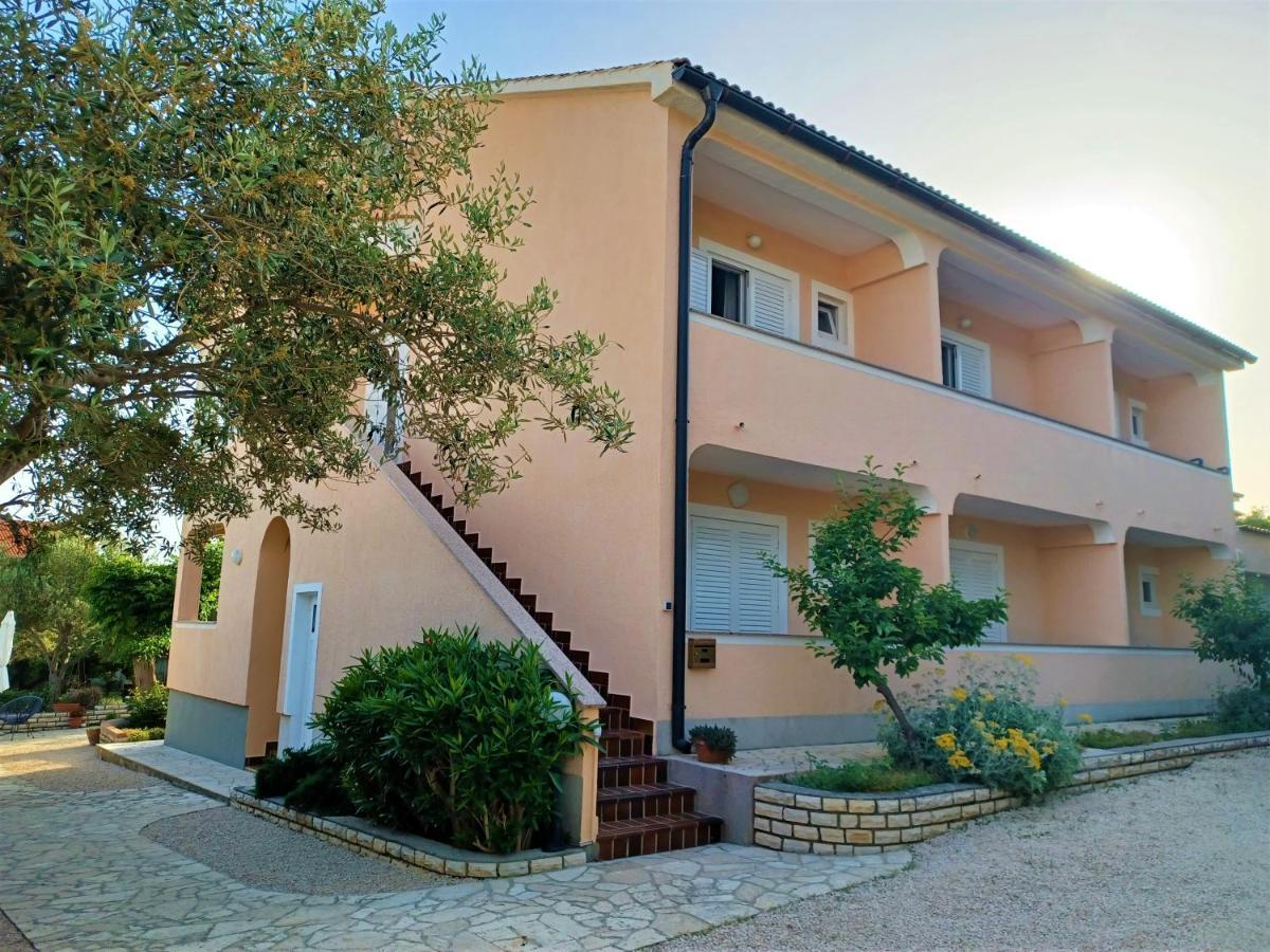 Apartmani Milena Barbat na Rabu المظهر الخارجي الصورة