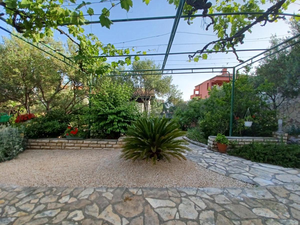 Apartmani Milena Barbat na Rabu المظهر الخارجي الصورة