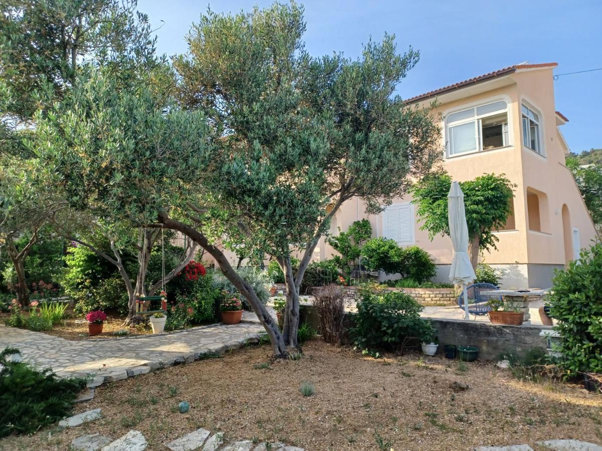 Apartmani Milena Barbat na Rabu المظهر الخارجي الصورة